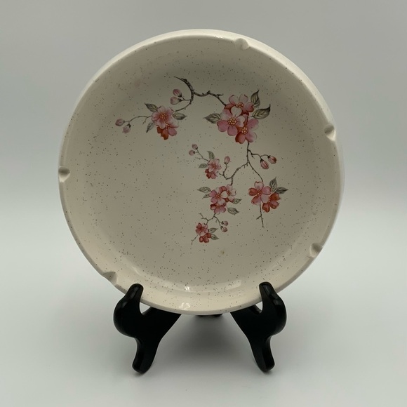 Vintage 1970’s Large Pottery Craft Made In USA Speckled White w/Flowers Ashtray - Picture 5 of 7